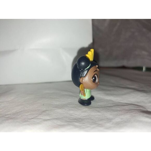 Disney Doorables Series 8 PRINCESS & THE FROG Young Tiana Figurines - Picture 4 of 4